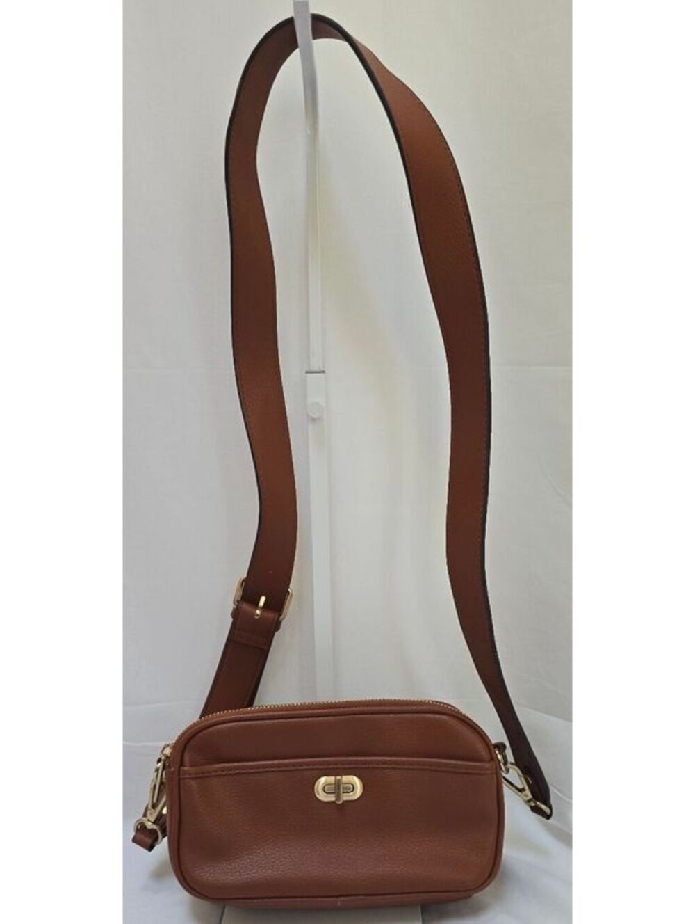 Brown Faux Leather Crossbody Camera Bag Gold Turn Lock Adjustable Wide Strap
